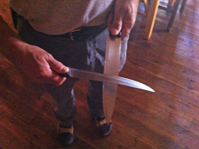 Aiguisage couteau contre couteau