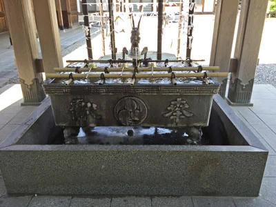 Fontaine de temple Japonais
