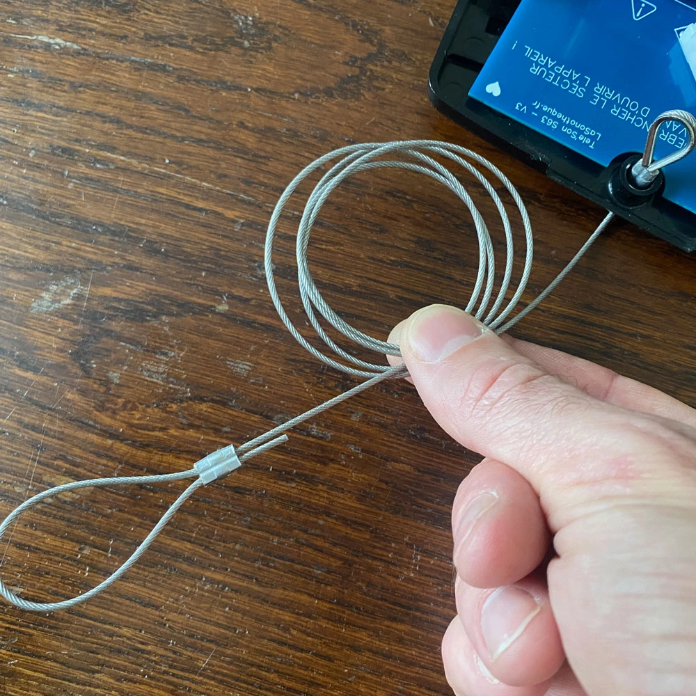 Câble antivol pour protéger un téléphone Socotel S63, photo 2