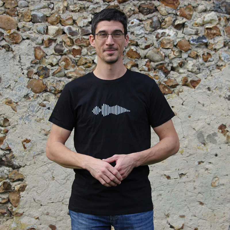 Le dessin Je t'aime représente la courbe du son lorsque l'on prononce cette phrase, photo 3