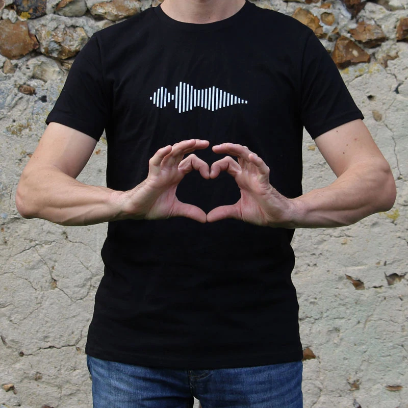 Le dessin Je t'aime représente la courbe du son lorsque l'on prononce cette phrase