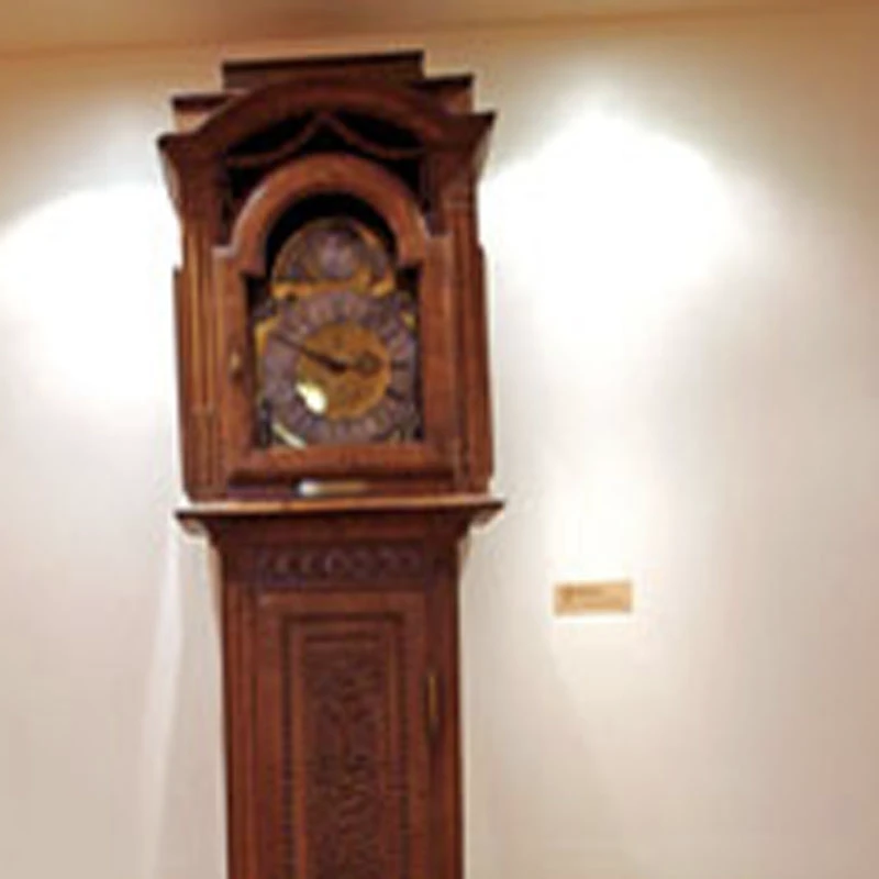 Horloge de parquet à pendule